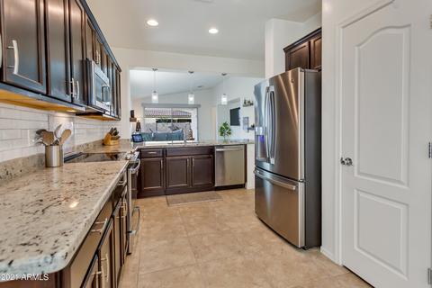 538 E Balao Dr, Phoenix, AZ 85085 photo 11
