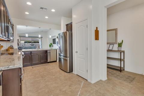 538 E Balao Dr, Phoenix, AZ 85085 photo 10