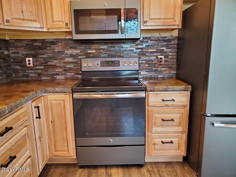 1956 Aspen Ln, Overgaard, AZ 85933 photo 11
