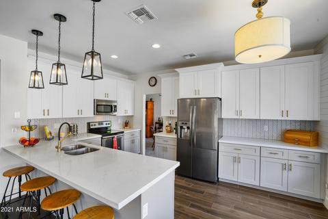 2120 E Nantuckett Dr, Gilbert, AZ 85234 photo 2