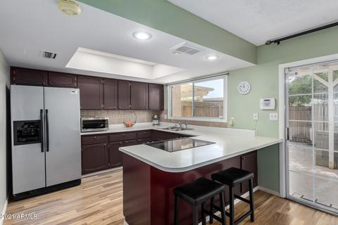 3216 W Echo Ln, Phoenix, AZ 85051 photo 4