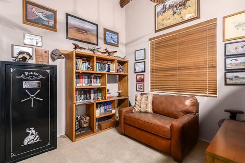216 W Smoke Tree Rd, Gilbert, AZ 85233 photo 32