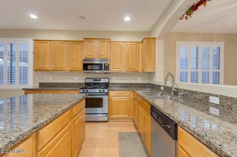 6863 S Birdie Way, Gilbert, AZ 85298 photo 9