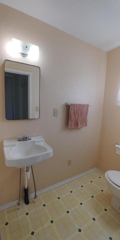 240 E Flint St, Benson, AZ 85602 photo 8