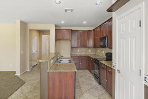 3607 S Weaver Cir E, Gilbert, AZ 85297 photo 7
