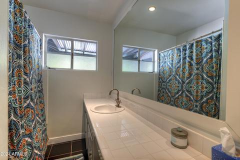 3220 E Hazelwood St, Phoenix, AZ 85018 photo 11