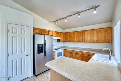 910 N Swan Dr, Gilbert, AZ 85234 photo 7