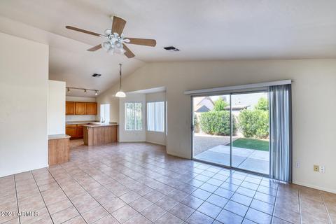 910 N Swan Dr, Gilbert, AZ 85234 photo 4