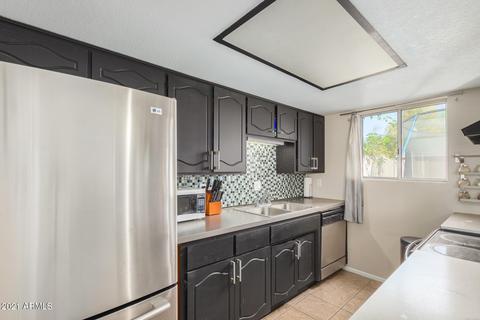 246 E Vine Cir, Mesa, AZ 85210 photo 8