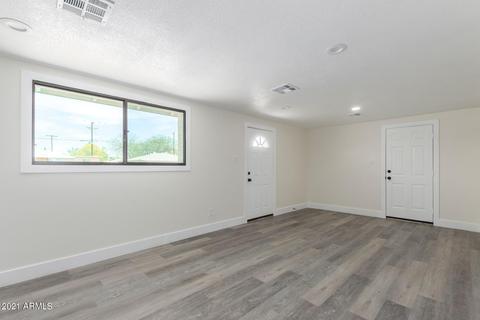 4012 N 64th Dr, Phoenix, AZ 85033 photo 2