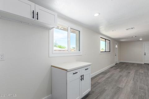 4012 N 64th Dr, Phoenix, AZ 85033 photo 9