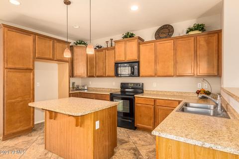 2707 E Canyon Creek Dr, Gilbert, AZ 85295 photo 2