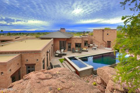 4836 E Camelhead Dr, Phoenix, AZ 85018 photo 4