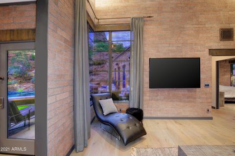 4836 E Camelhead Dr, Phoenix, AZ 85018 photo 7