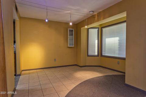 525 E Saint John Rd, Phoenix, AZ 85022 photo 2