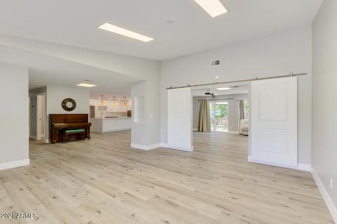 5425 E Cheery Lynn Rd, Phoenix, AZ 85018 photo 6
