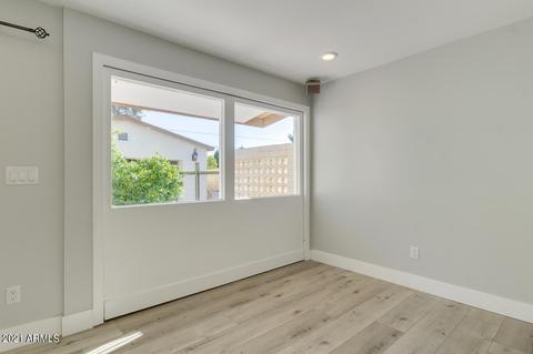 5425 E Cheery Lynn Rd, Phoenix, AZ 85018 photo 11