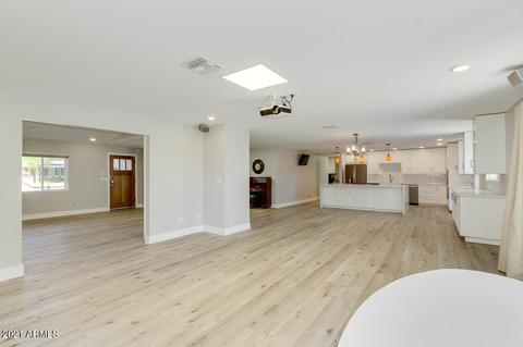 5425 E Cheery Lynn Rd, Phoenix, AZ 85018 photo 7