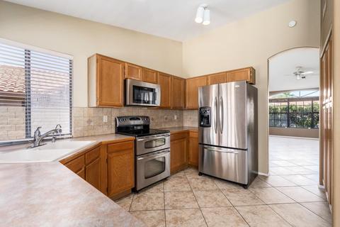 1413 W Iris Dr, Gilbert, AZ 85233 photo 9