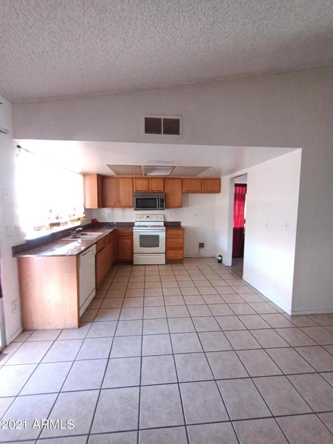 4645 N 76th Ln, Phoenix, AZ 85033 photo 3