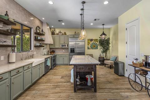 1524 E Kings Ct, Gilbert, AZ 85234 photo 2