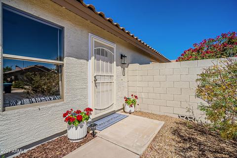 568 E Sherri Dr, Gilbert, AZ 85296 photo 5