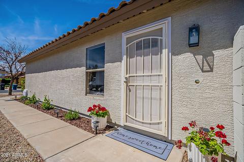568 E Sherri Dr, Gilbert, AZ 85296 photo 4