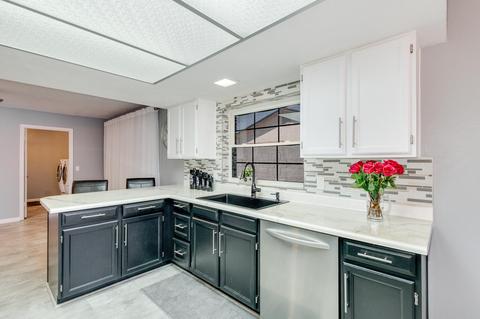 4652 W Juniper Ave, Glendale, AZ 85306 photo 2