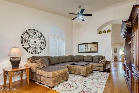 2206 E Sherri Dr, Gilbert, AZ 85296 photo 3