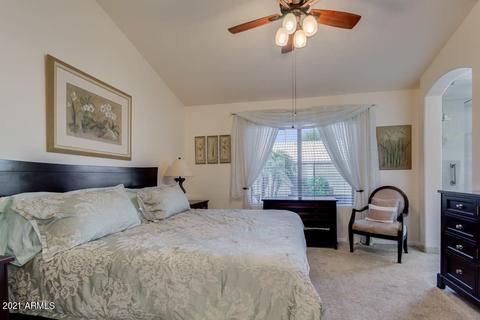 2206 E Sherri Dr, Gilbert, AZ 85296 photo 4