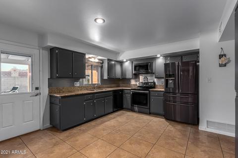 2230 E Lincoln Dr, Phoenix, AZ 85016 photo 11