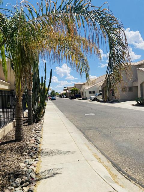 2710 E Schiliro Cir, Phoenix, AZ 85032 photo 2
