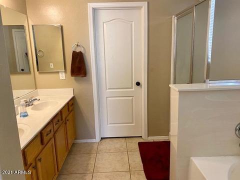 3374 E Santa Fe Ln, Gilbert, AZ 85297 photo 8