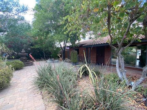 808 E Lamar Rd, Phoenix, AZ 85014 photo 2