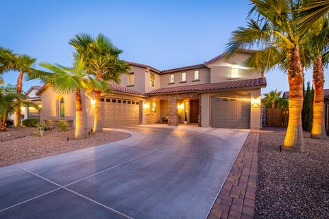 2477 E Tonto Dr, Gilbert, AZ 85298 photo 1