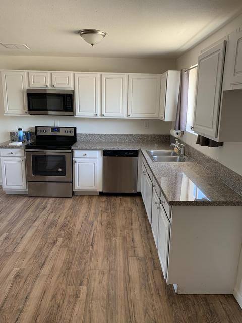 2928 N 40th Dr, Phoenix, AZ 85019 photo 4
