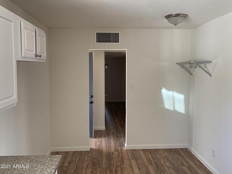 2928 N 40th Dr, Phoenix, AZ 85019 photo 7