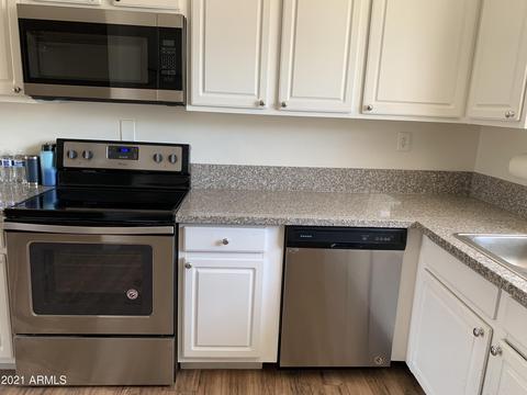 2928 N 40th Dr, Phoenix, AZ 85019 photo 5