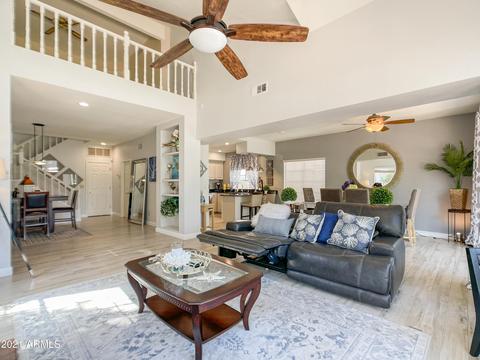 1302 W Windrift Way, Gilbert, AZ 85233 photo 2