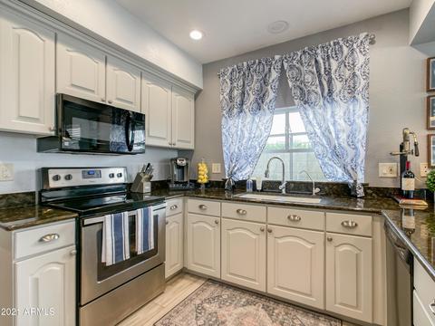 1302 W Windrift Way, Gilbert, AZ 85233 photo 12