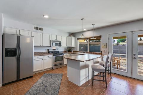 4026 E Windrose Dr, Phoenix, AZ 85032 photo 3