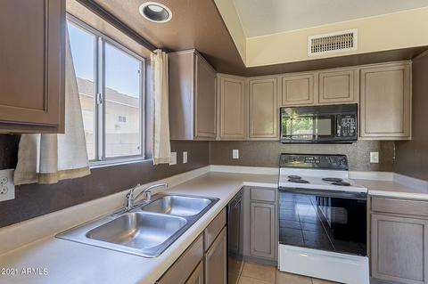 514 E Kyle Ct, Gilbert, AZ 85296 photo 11