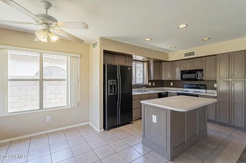 514 E Kyle Ct, Gilbert, AZ 85296 photo 8
