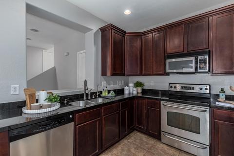 2877 S Key Biscayne Dr, Gilbert, AZ 85295 photo 9