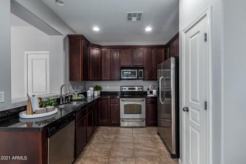 2877 S Key Biscayne Dr, Gilbert, AZ 85295 photo 8