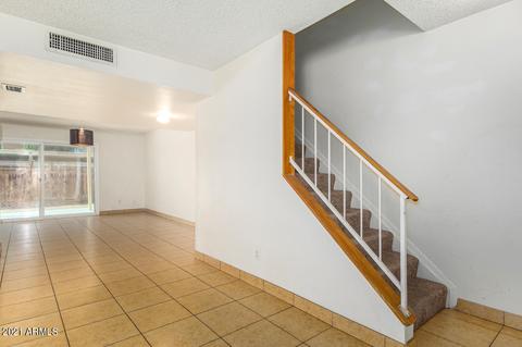 3220 W Echo Ln, Phoenix, AZ 85051 photo 7