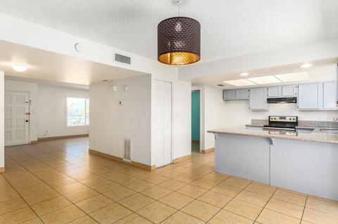 3220 W Echo Ln, Phoenix, AZ 85051 photo 10