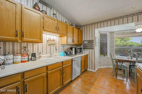 3145 E John Cabot Dr, Phoenix, AZ 85032 photo 9