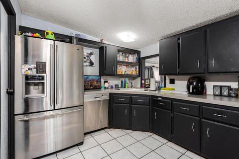 2929 E Oraibi Dr, Phoenix, AZ 85050 photo 9