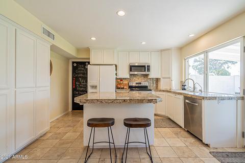 3428 E Laurel Ln, Phoenix, AZ 85028 photo 15